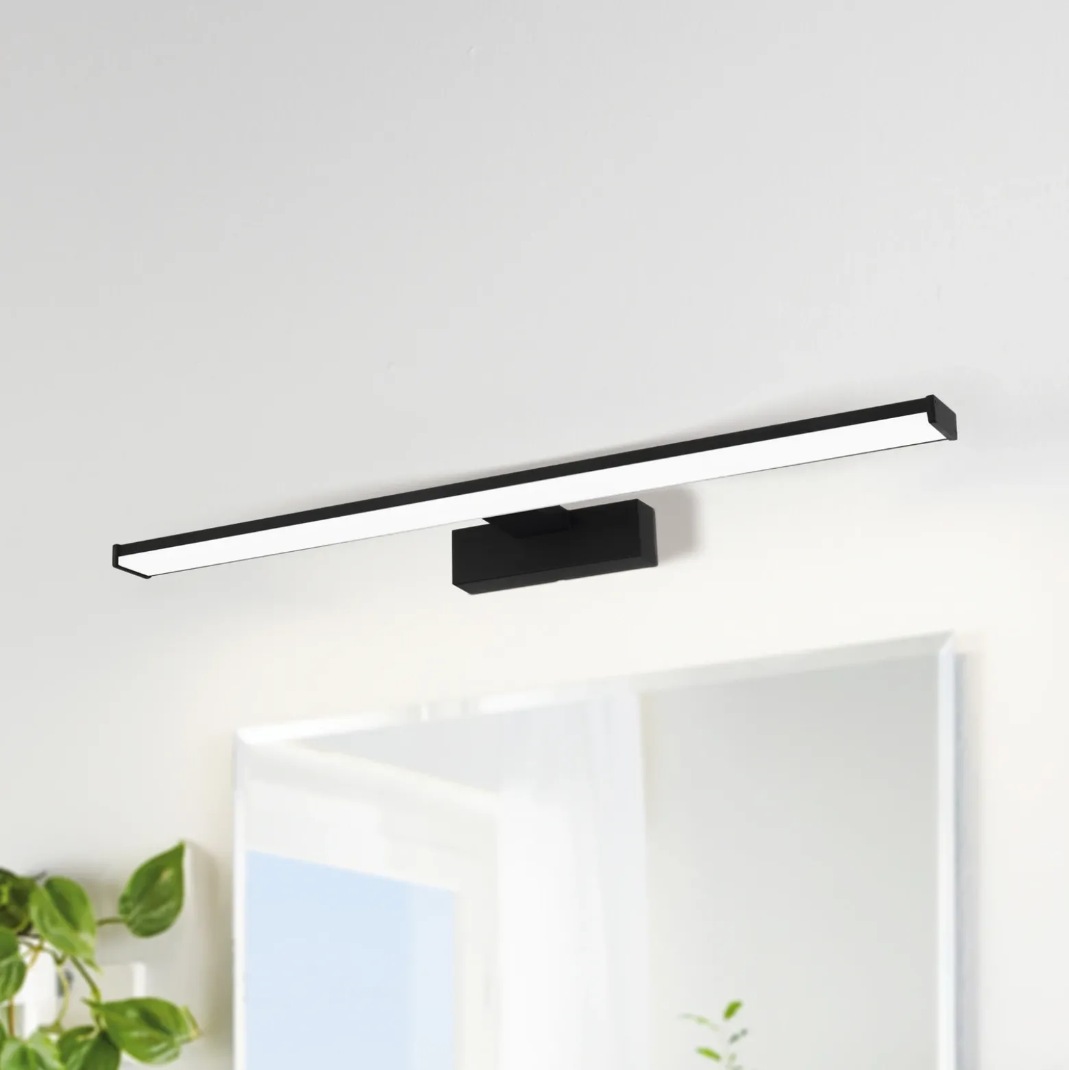Aplique de pared LED Pandella 1, longitud 60 cm, negro, aluminio