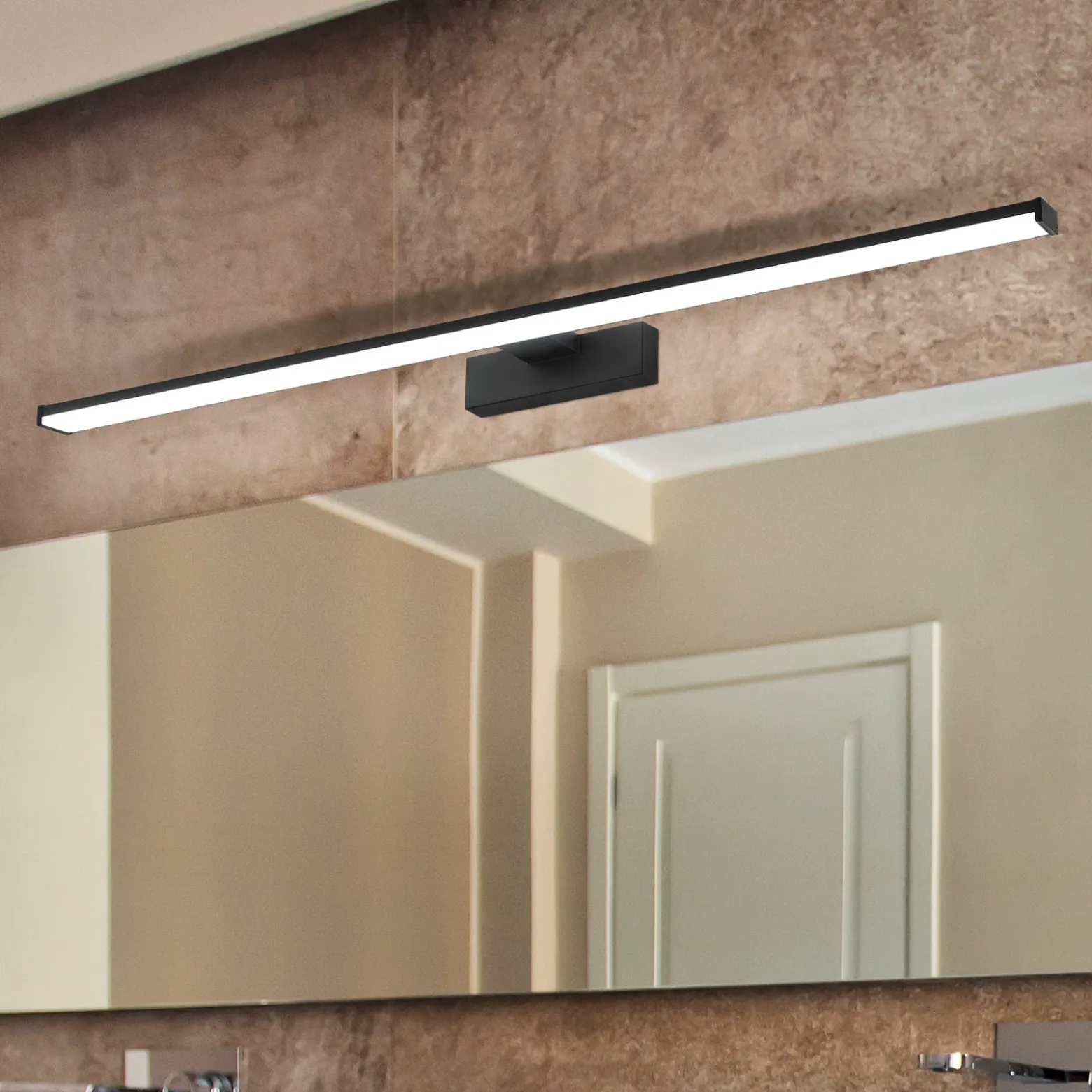 Aplique de pared LED Pandella 1, longitud 78 cm, negro, aluminio