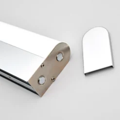 Aplique de pared LED Philippa de Lindby, redondeado, 58 cm, cromado, IP44