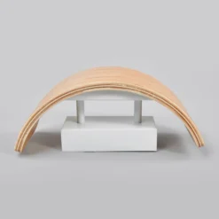 Aplique de pared LED Rafailia de Lindby, ancho 23 cm, madera, 3.000 K