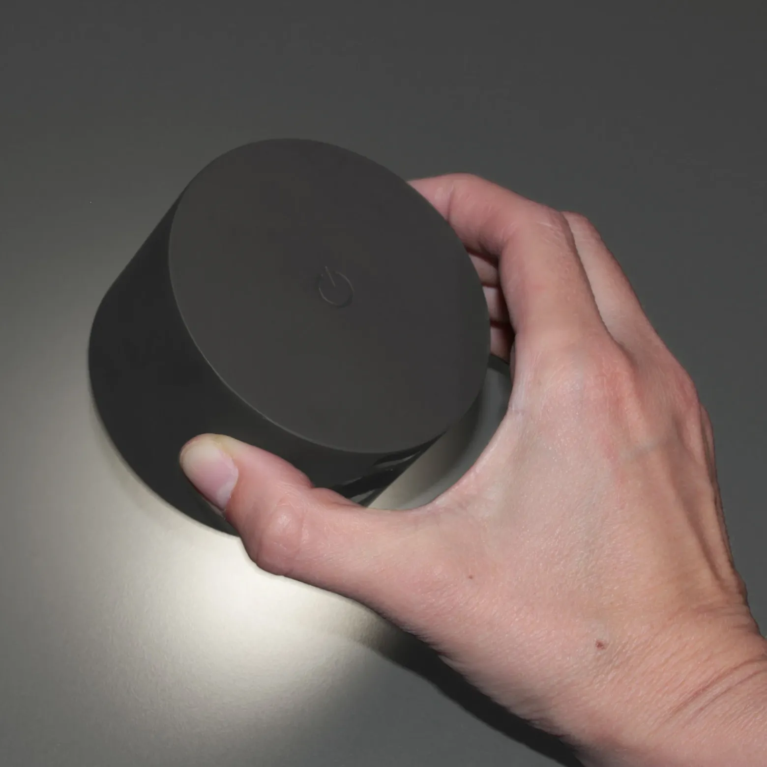 Aplique de pared LED recargable Magnetics, negro, CCT, con imán