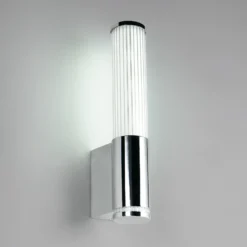 Aplique de pared LED Stefano, color cromo, altura 29 cm, metal, IP44