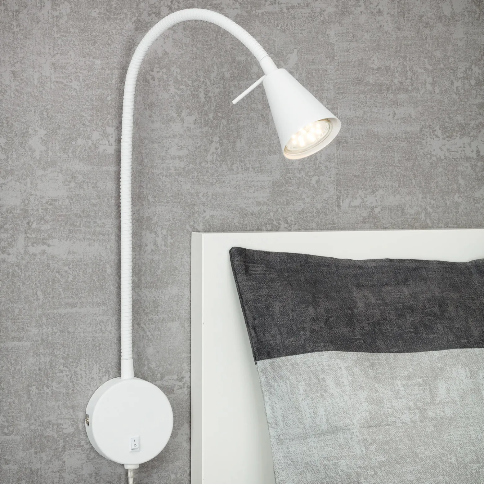 Aplique de pared LED Tusa, blanco, metal, 45 cm, brazo flexible