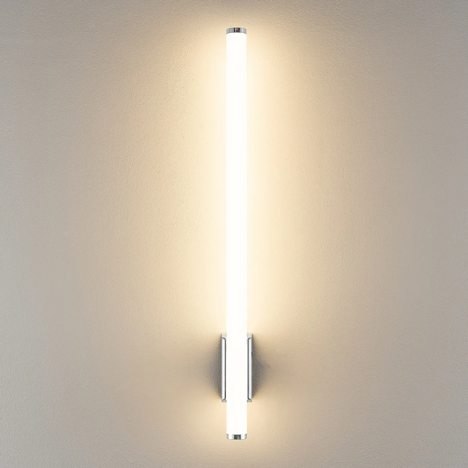 Aplique de pared LED VINA UP M, color cromo, altura 60 cm, IP44 CCT
