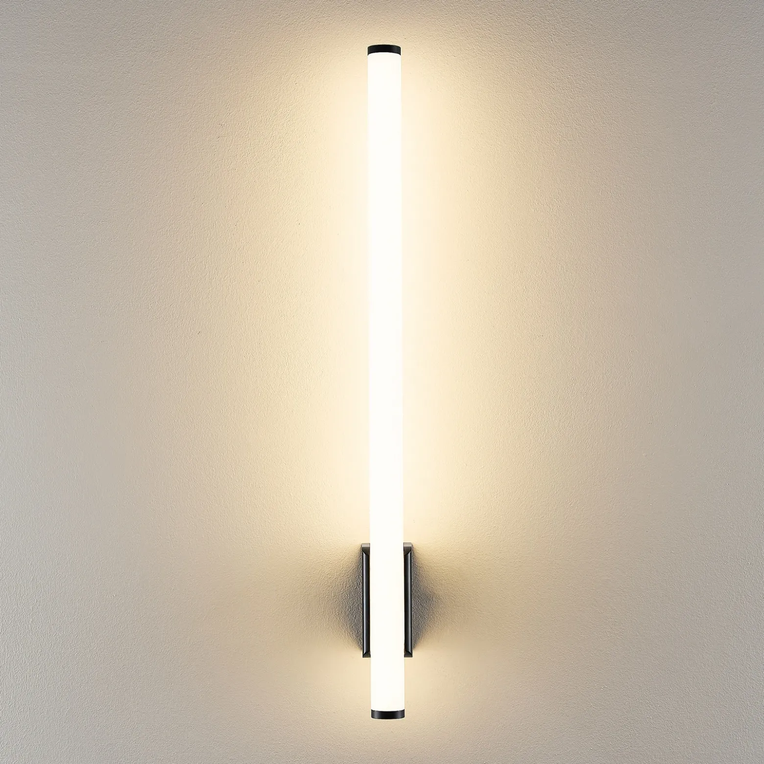 Aplique de pared LED VINA UP M, negro, altura 60 cm, IP44, CCT