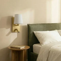Aplique de pared Lindby Aiden, blanco, latón, brazo de lectura LED