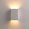 Aplique de pared Lindby Colja, angular, altura 16 cm, escayola, blanco