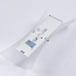 Aplique de pared Lindby Ebba, altura 39 cm, alabastro blanco, cristal