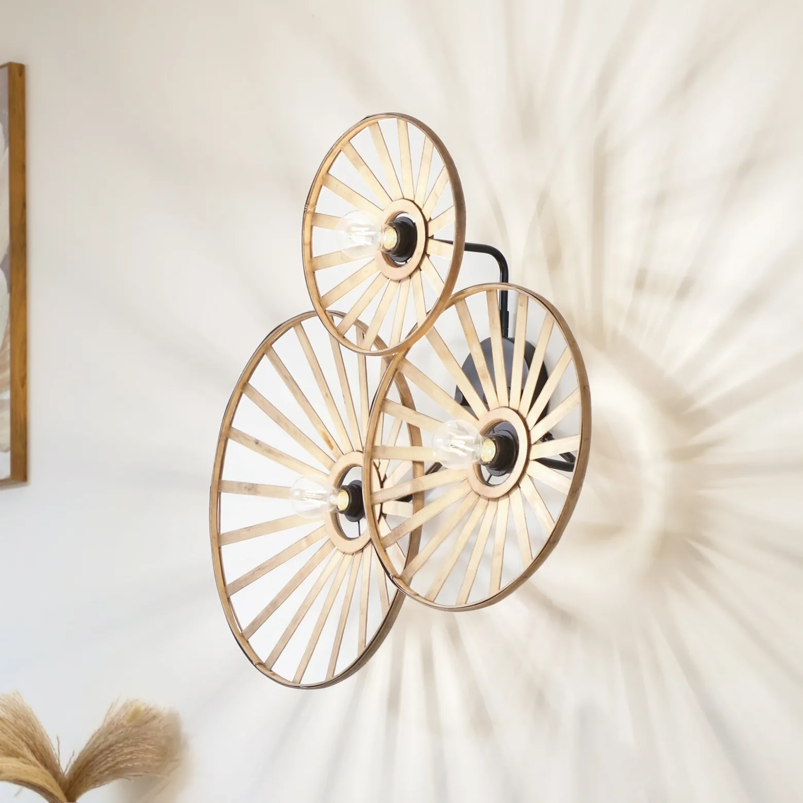 Aplique de pared Lindby Evandor, color natural, bambú, 3 luces, E27