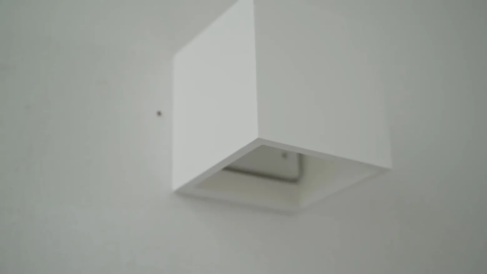 Aplique de pared Lindby Freja, blanco, escayola, G9