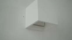 Aplique de pared Lindby Freja, blanco, escayola, G9