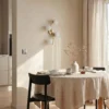 Aplique de pared Lindby Josiana, ópalo/latón, 48 cm, esférico, cristal