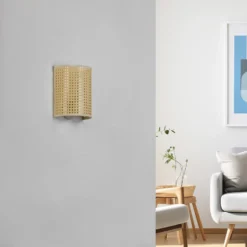 Aplique de pared Lindby Lautaro, bambú, 25 cm de altura, E27