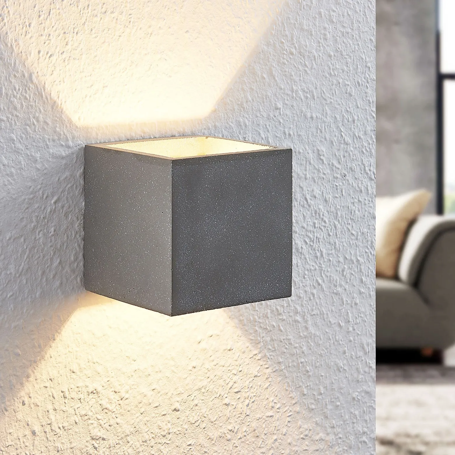 Aplique de pared Lindby Nellie, gris, hormigón, 11,5 cm de ancho