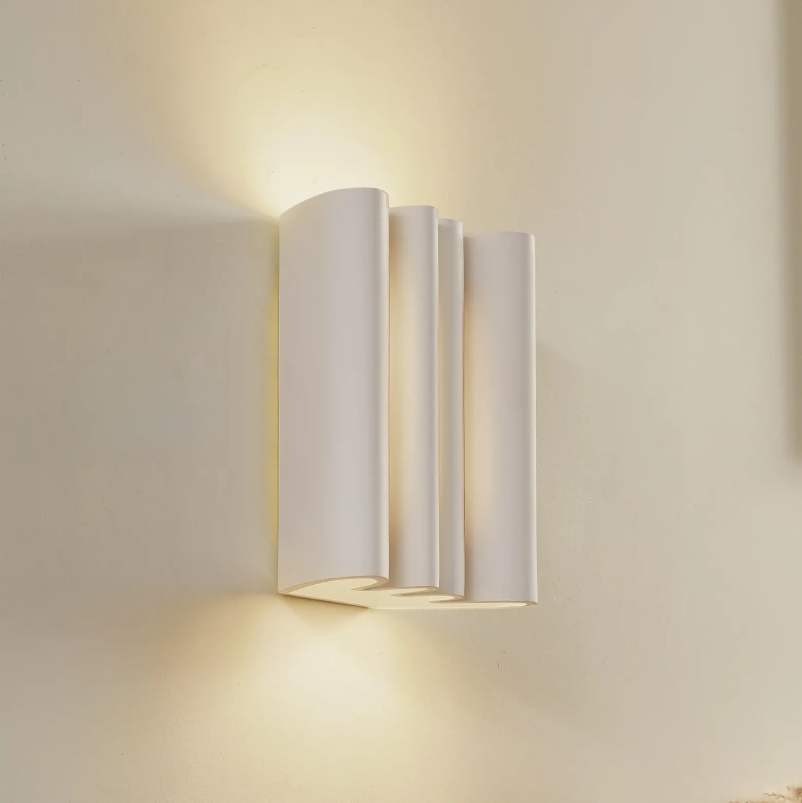 Aplique de pared Lindby Novali, blanco, escayola, arriba/abajo, 26 cm, G9