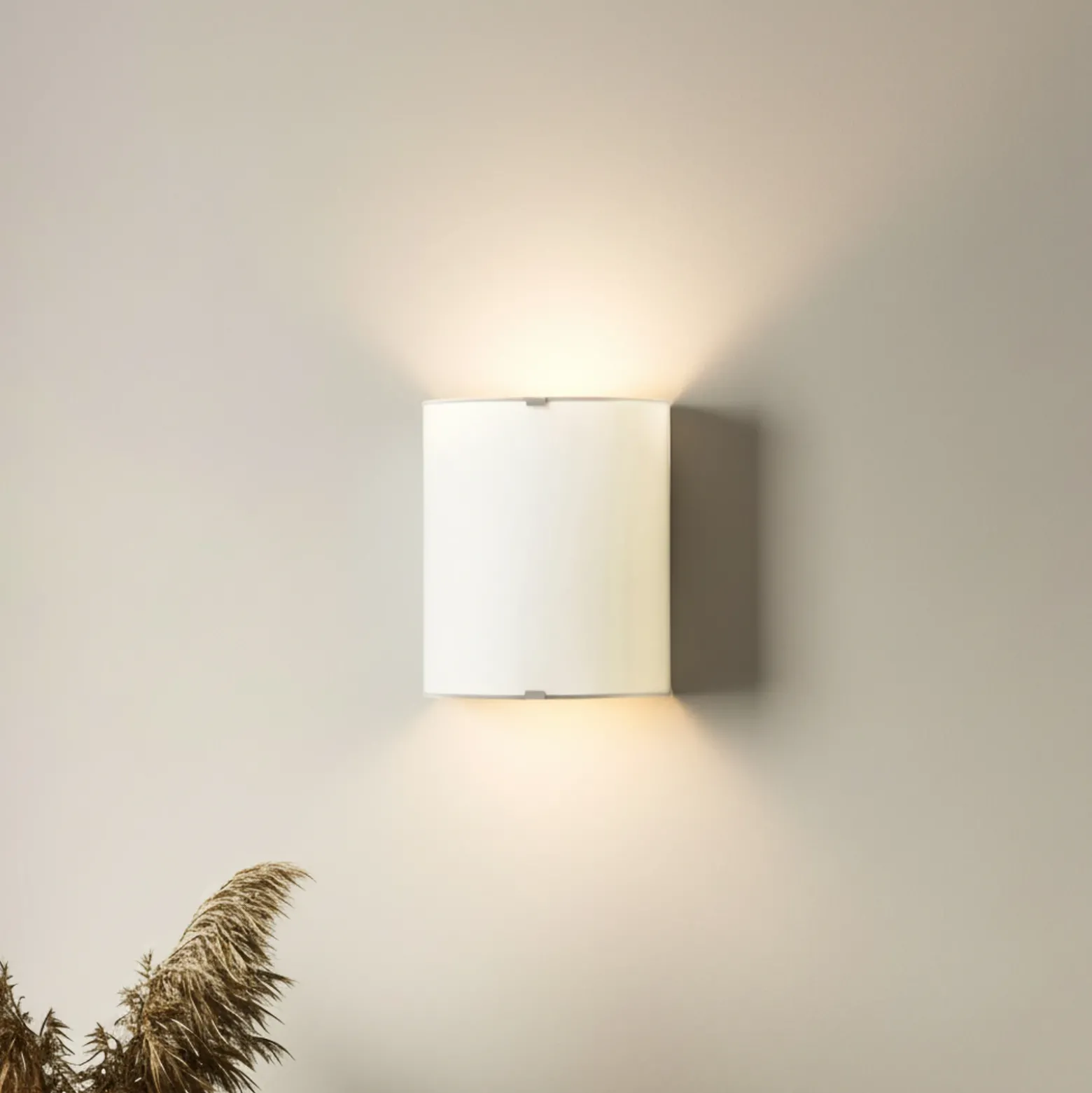 Aplique de pared Lindby «Phil», blanco, cristal, altura 21 cm