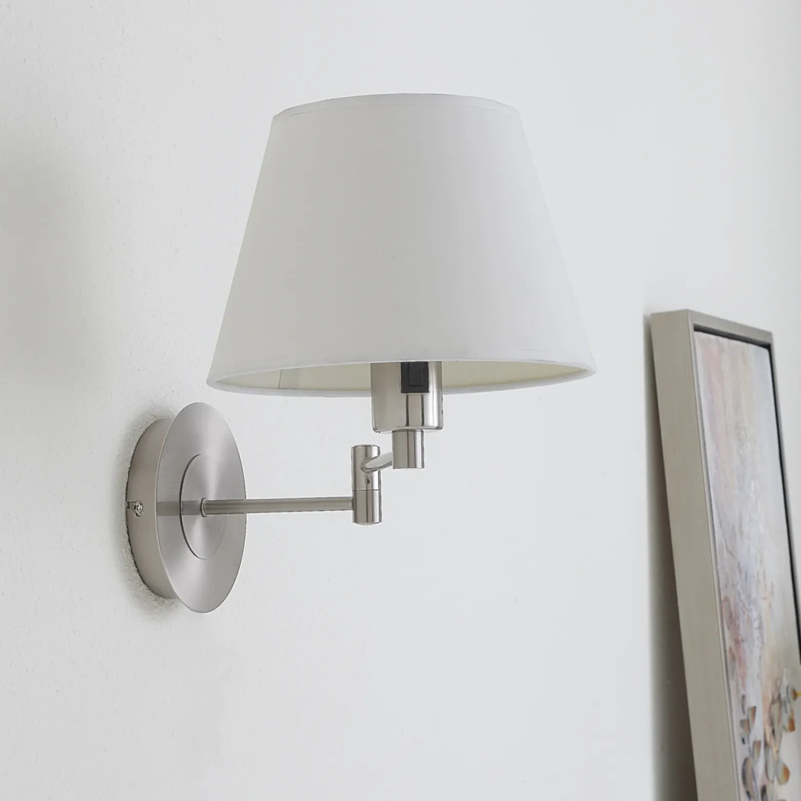 Aplique de pared Lindby Pola, 30 cm, níquel, extensible, textil