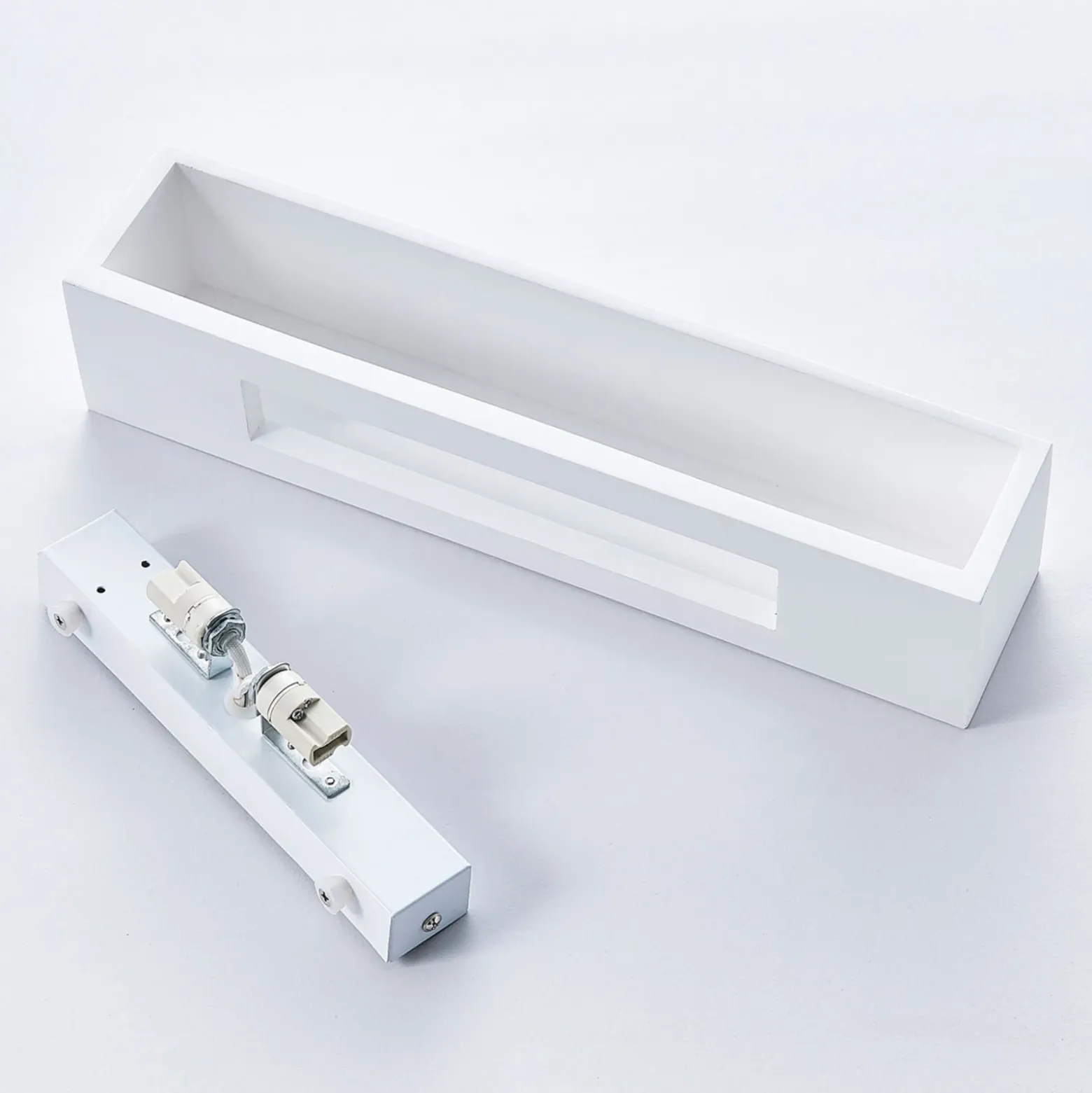 Aplique de pared Lindby Santino, 35 cm, escayola, G9, pintable