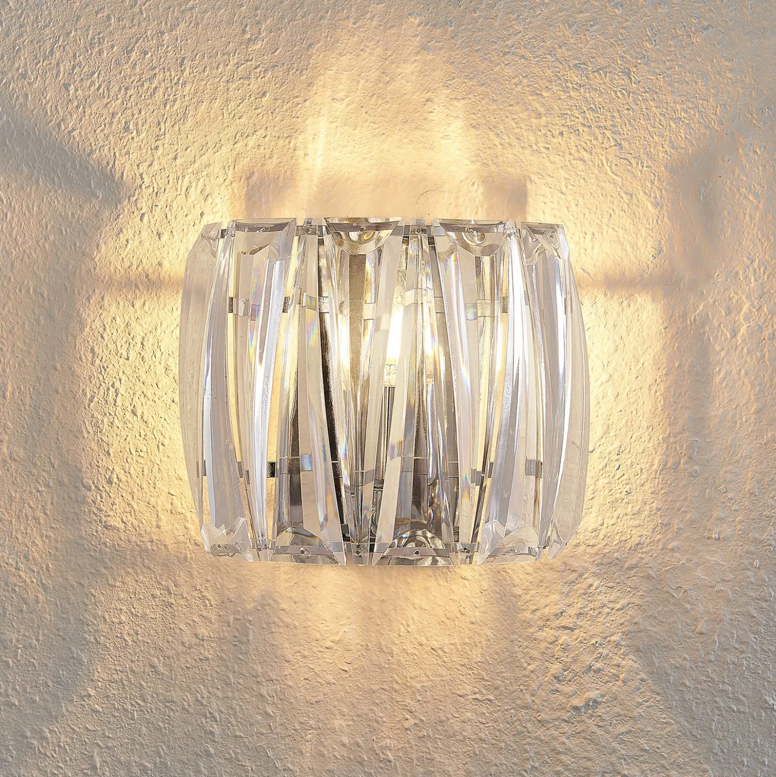 Aplique de pared Lindby Sofia, transparente, acrílico, 23cm