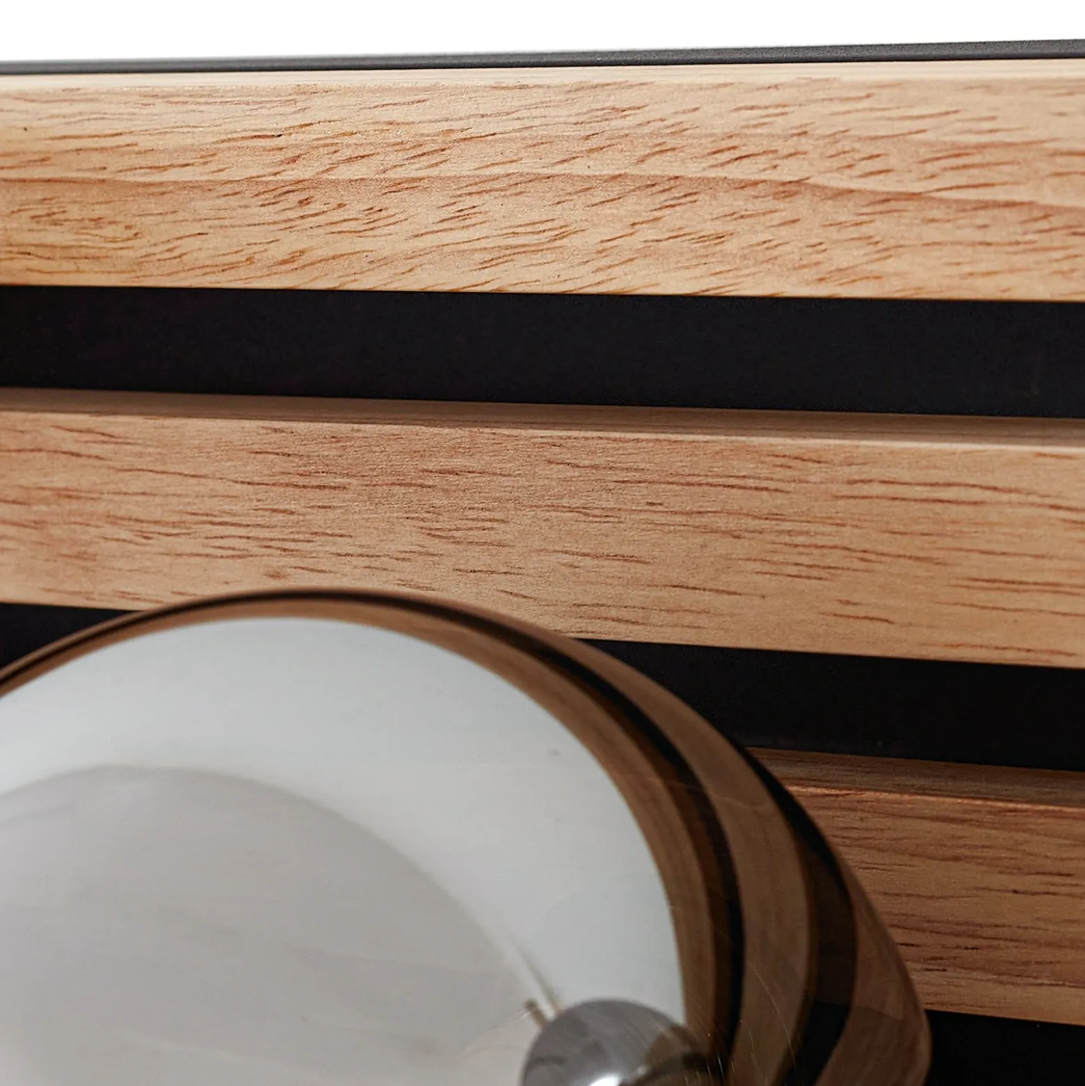 Aplique de pared Lindby Woodora, madera, vidrio, gris humo, 4 luces