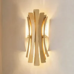 Aplique de pared Lınea, color dorado, altura 48 cm, metal, E14