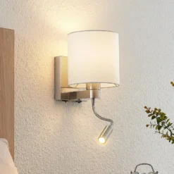Aplique de pared Lucande Brinja, 45 cm, orientable, brazo de lectura, E27