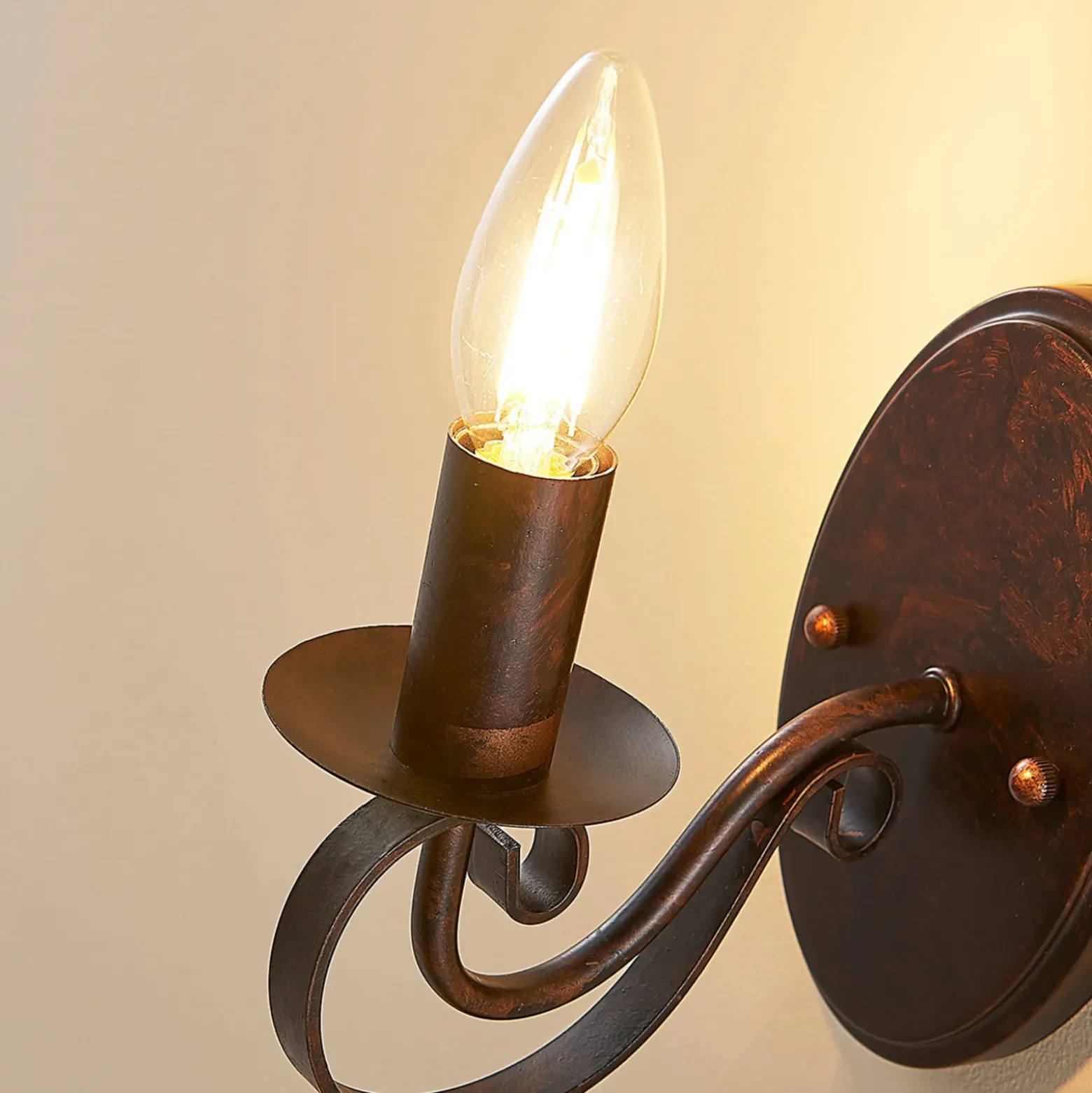 Aplique de pared Lucande Caleb, 18 cm, color óxido, metal, E14