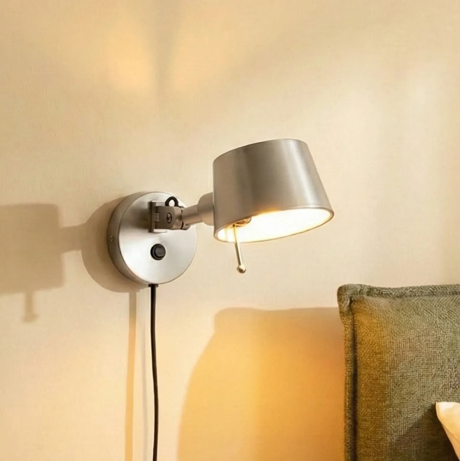 Aplique de pared Lucande Silka, 14 cm, níquel, flexible, enchufe