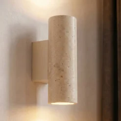 Aplique de pared Lucande Tavira, travertino, piedra, luz hacia arriba/abajo,