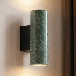 Aplique de pared Lucande Tavira, verde veteado, luz hacia arriba/abajo, GU10