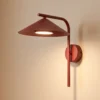 Aplique de pared Lume S, color burdeos, metal, 31 cm de altura, GX53