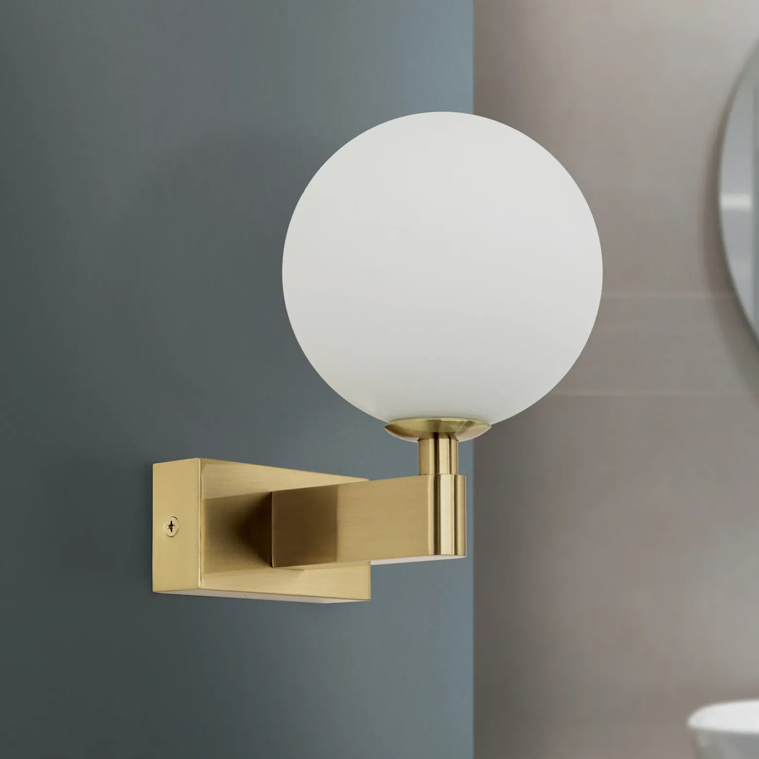 Aplique de pared Mara, color latón, cristal, 17,5 cm de altura, G9, IP44
