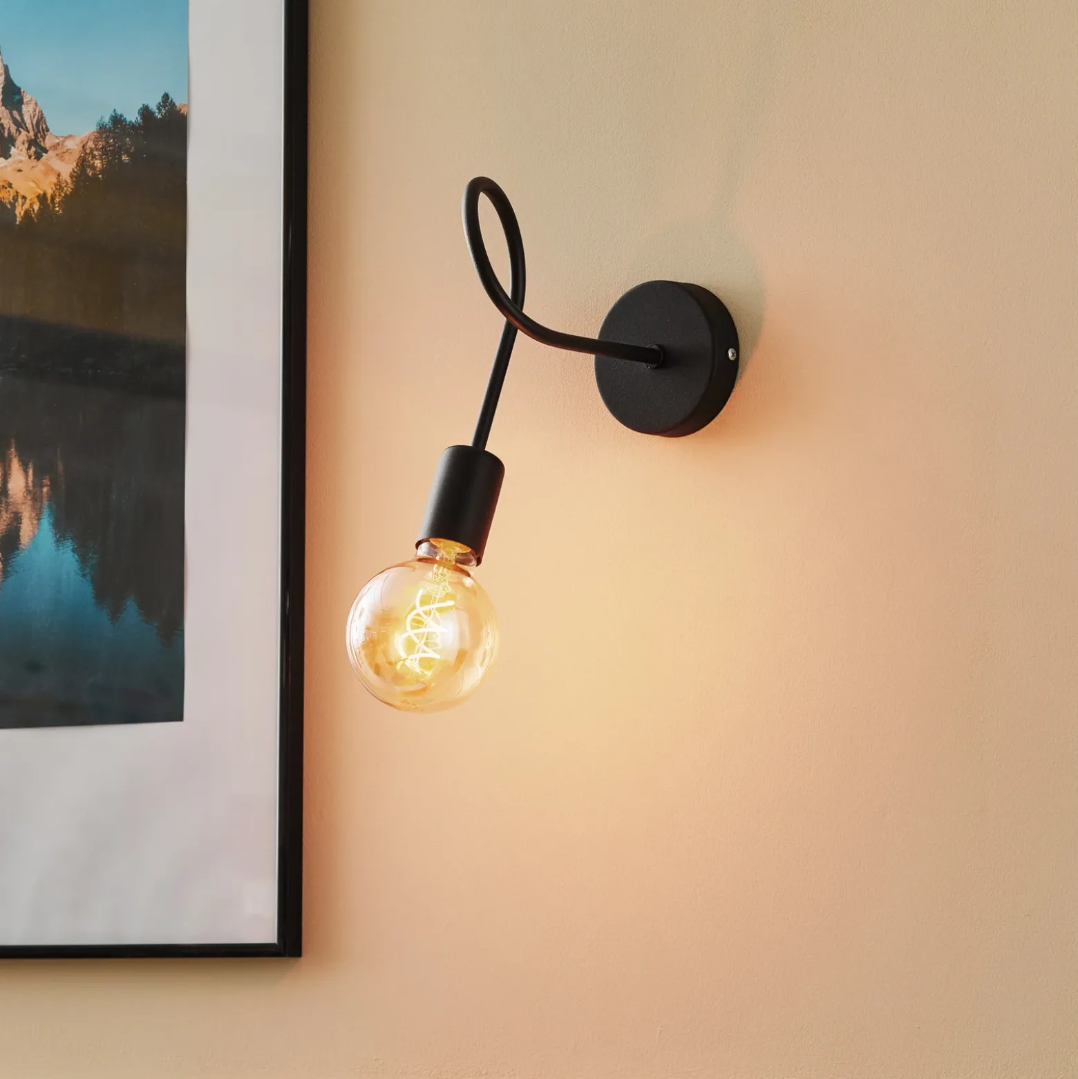 Aplique de pared Oxford de metal en negro