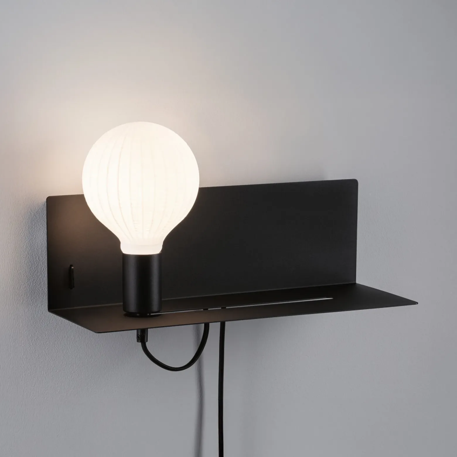Aplique de pared Paulmann Devara, negra, 40 cm, E27, puerto USB