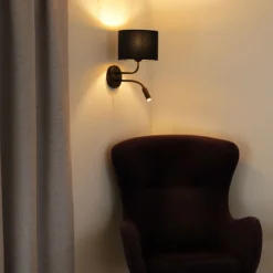 Aplique de pared Roller, terciopelo azul oscuro, negro, con brazo de lectura