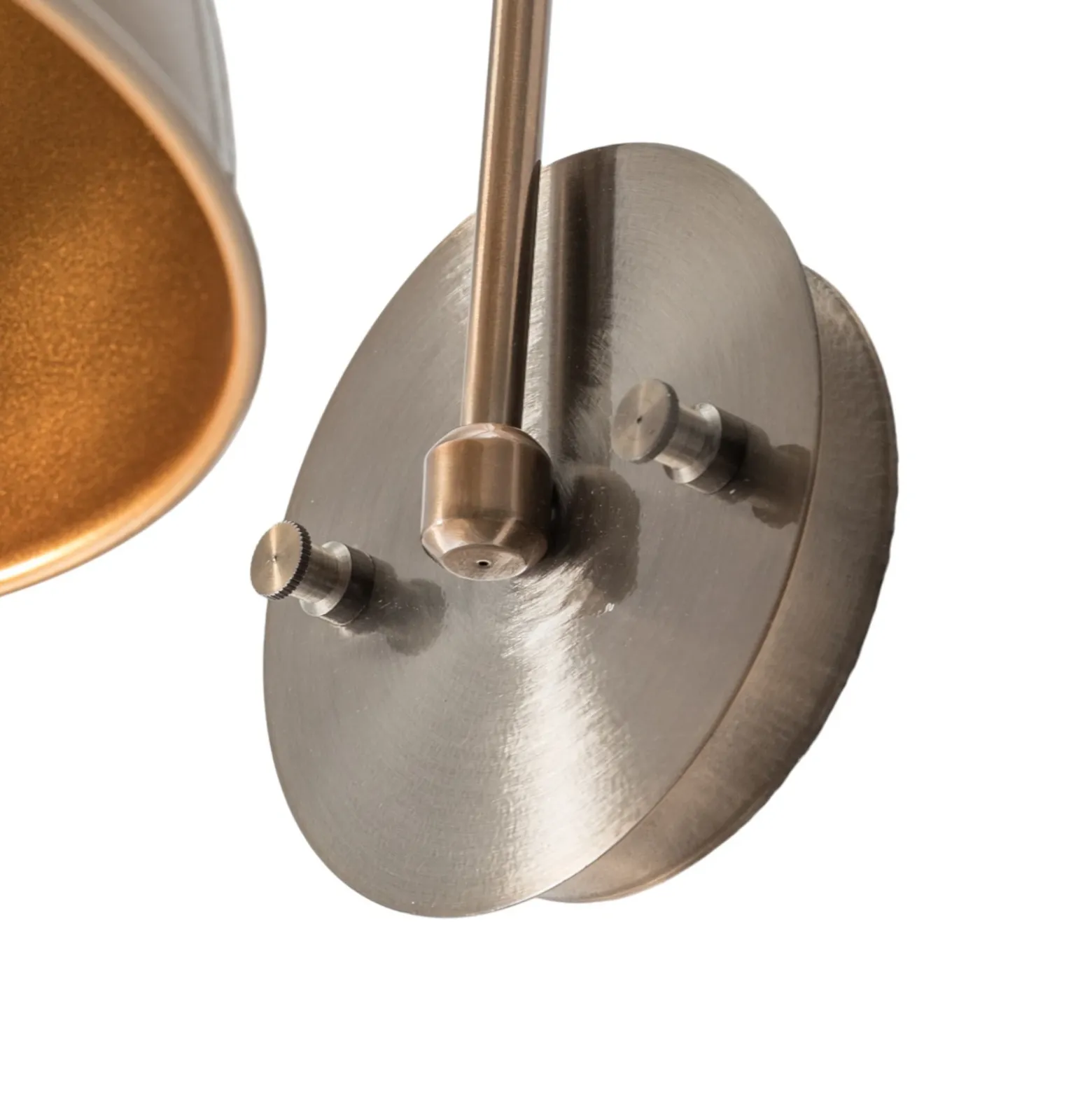 Aplique de pared Saglam, latón envejecido, altura 36 cm, metal