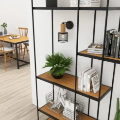 Aplique de pared Sobresa con pantalla de rejilla