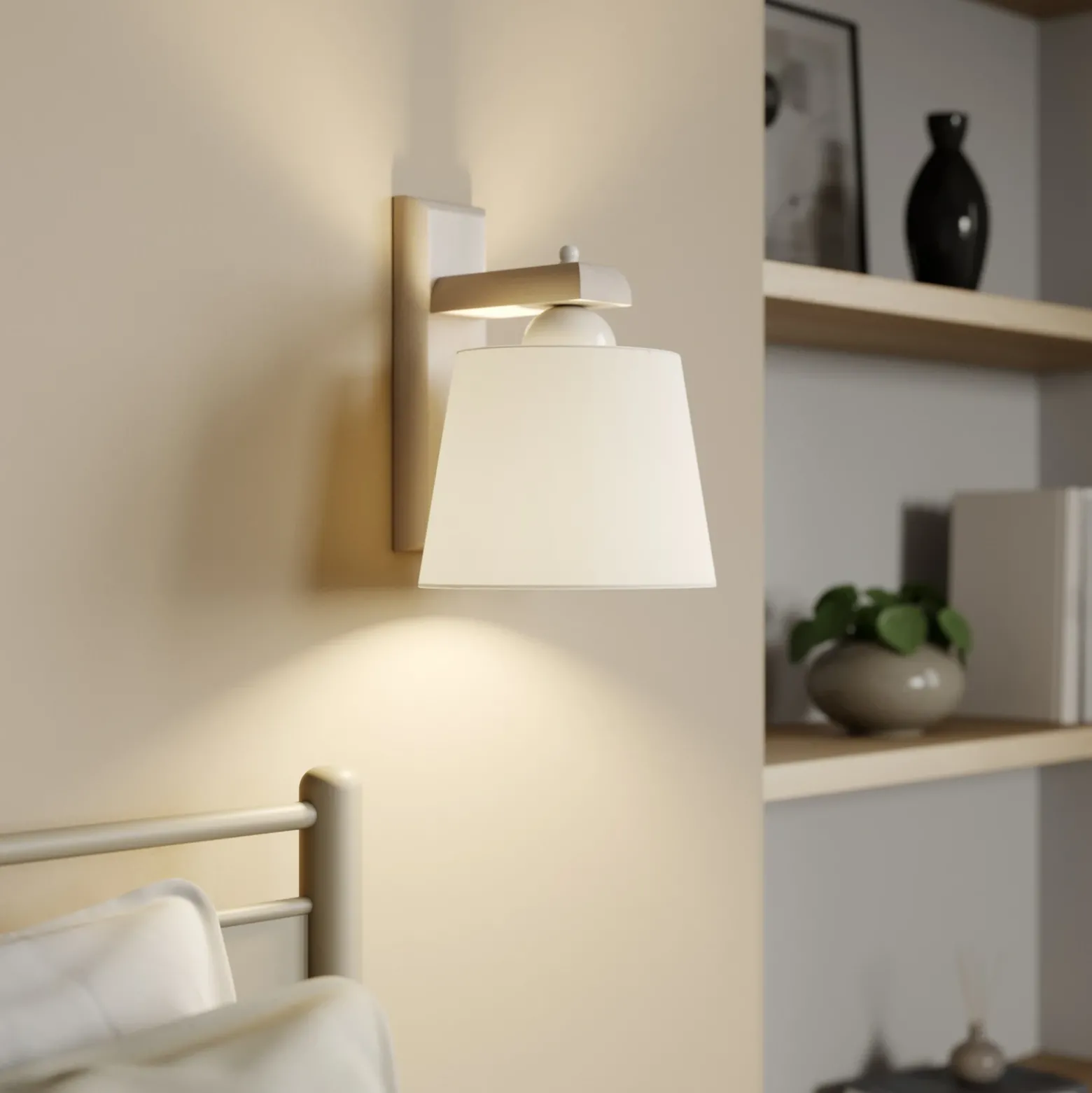 Aplique de pared Sweden con estructura de madera, blanco antiguo