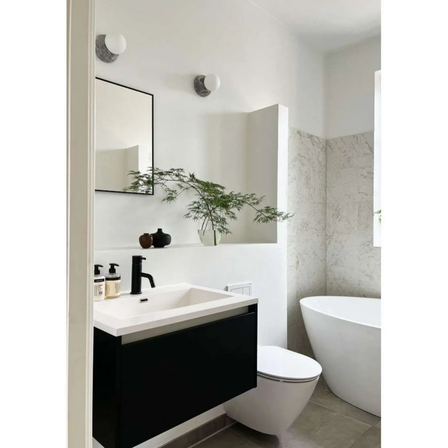 Aplique de pared Torrano de Globen Lighting, gris, Ø 13 cm, IP44