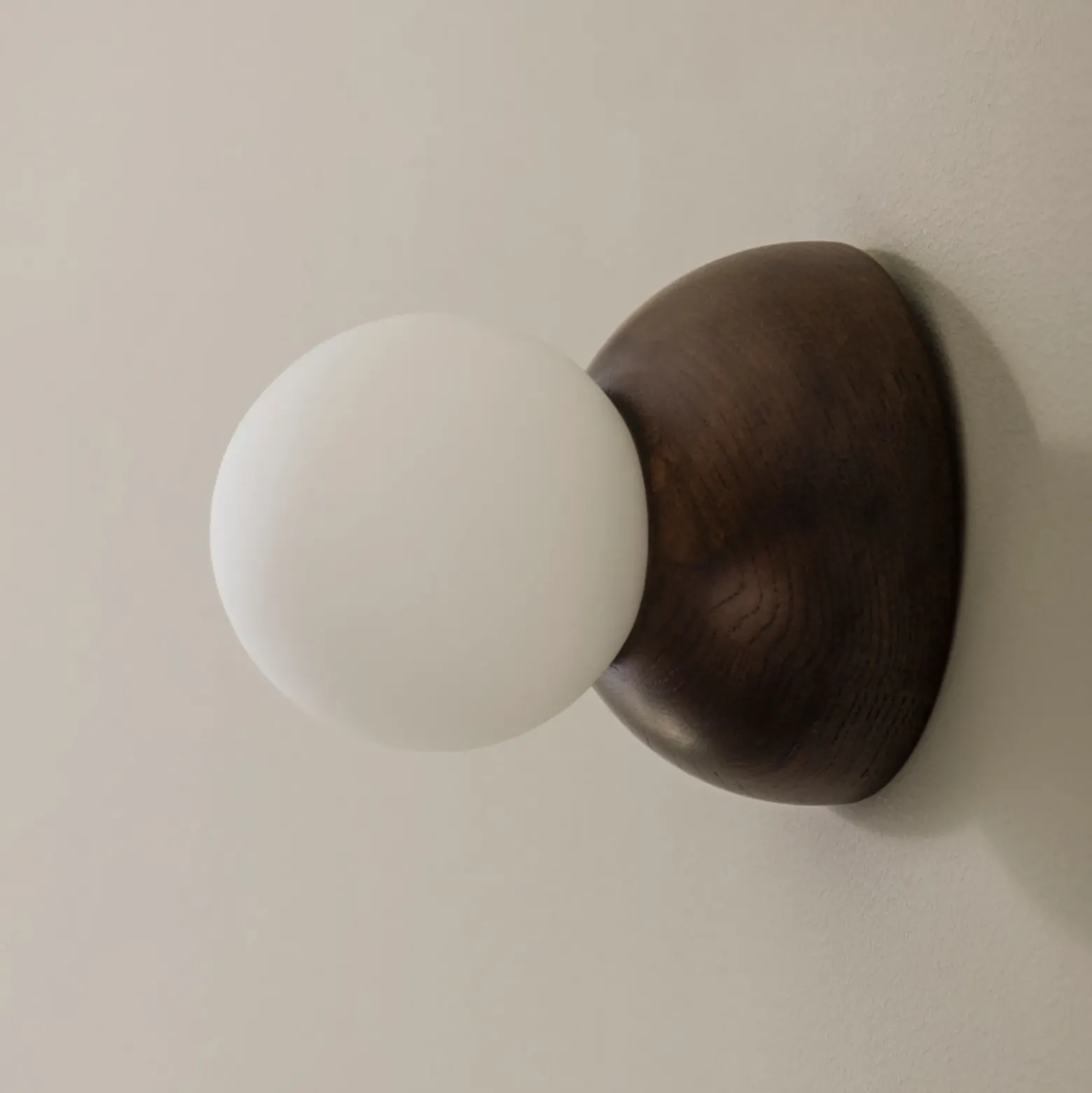 Aplique de pared Torrano de Globen Lighting, marrón, Ø 13 cm, IP44