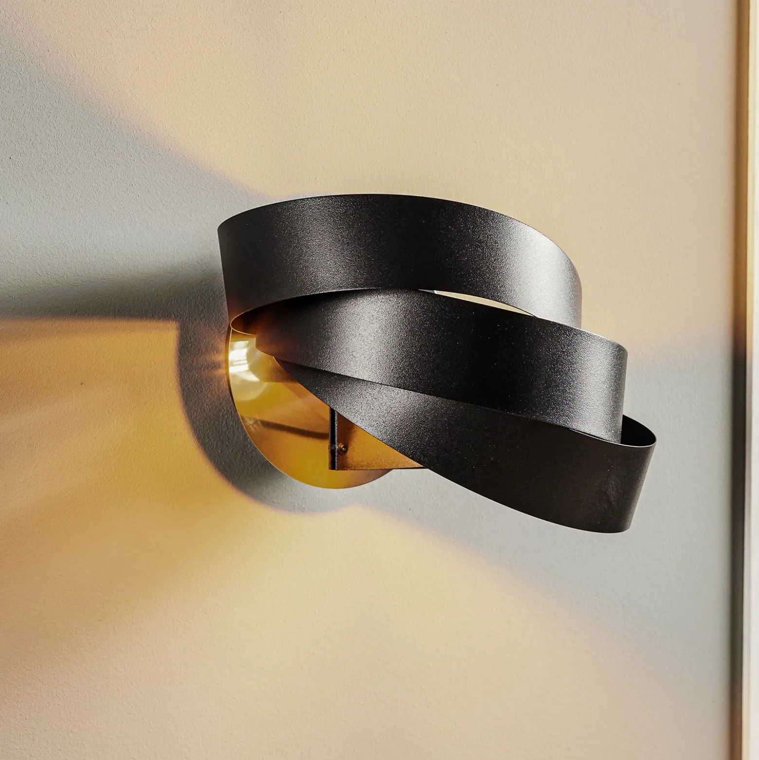 Aplique de pared Vento, negro, E14, metal, 14 cm de altura