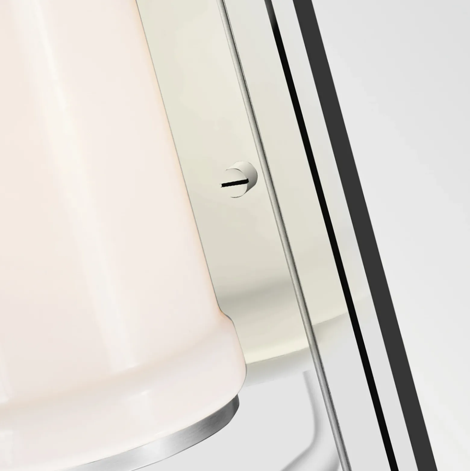 Aplique de pared Vetivene, cromado, altura 31 cm, metal, IP44, G9-LED