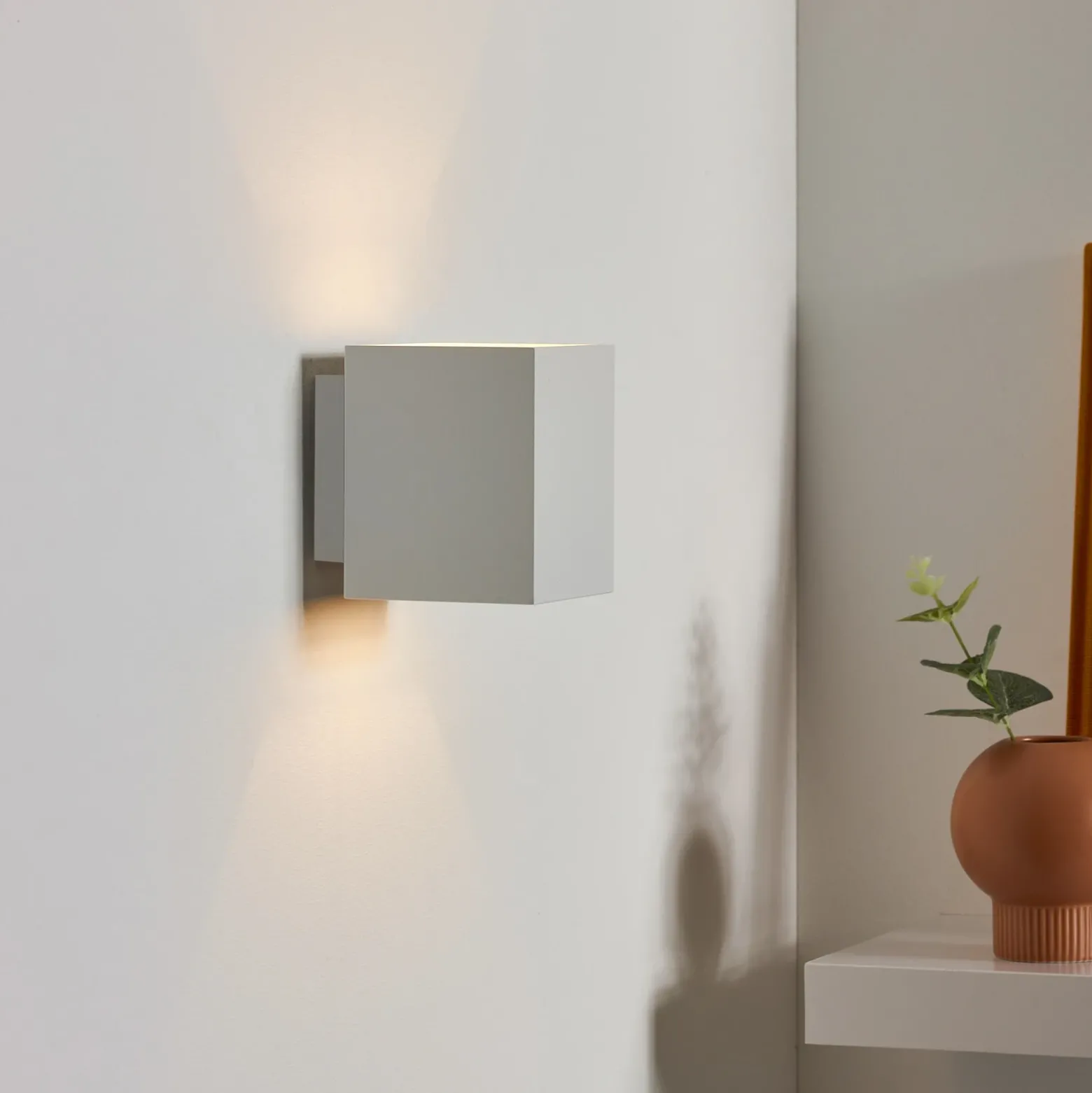 Aplique de pared Xera, blanco, 10 cm, up/downlight, aluminio