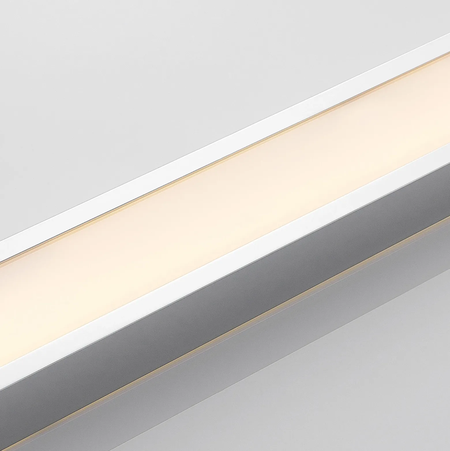 Aplique LED para baño Layan de Lindby, 120 cm, cromo, metal