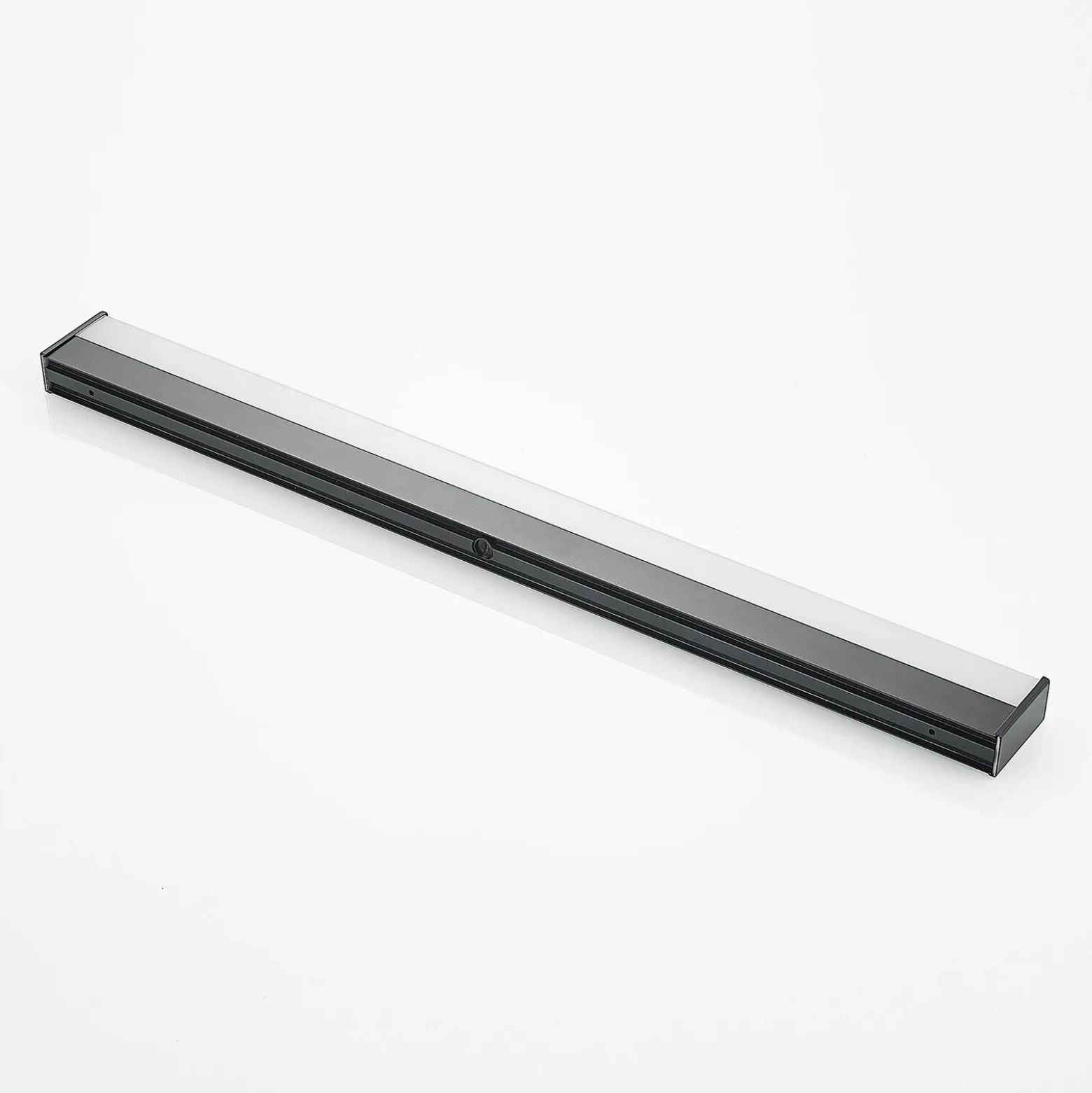 Aplique LED para baño Ulisan de Lindby, 89 cm, negro, angular