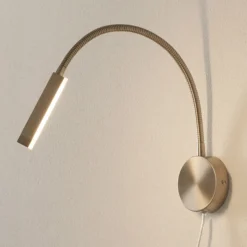 Aplique LED Raik fácilmente atenuable con enchufe