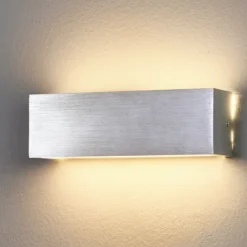 Aplique LED Ranik rectangular de aluminio