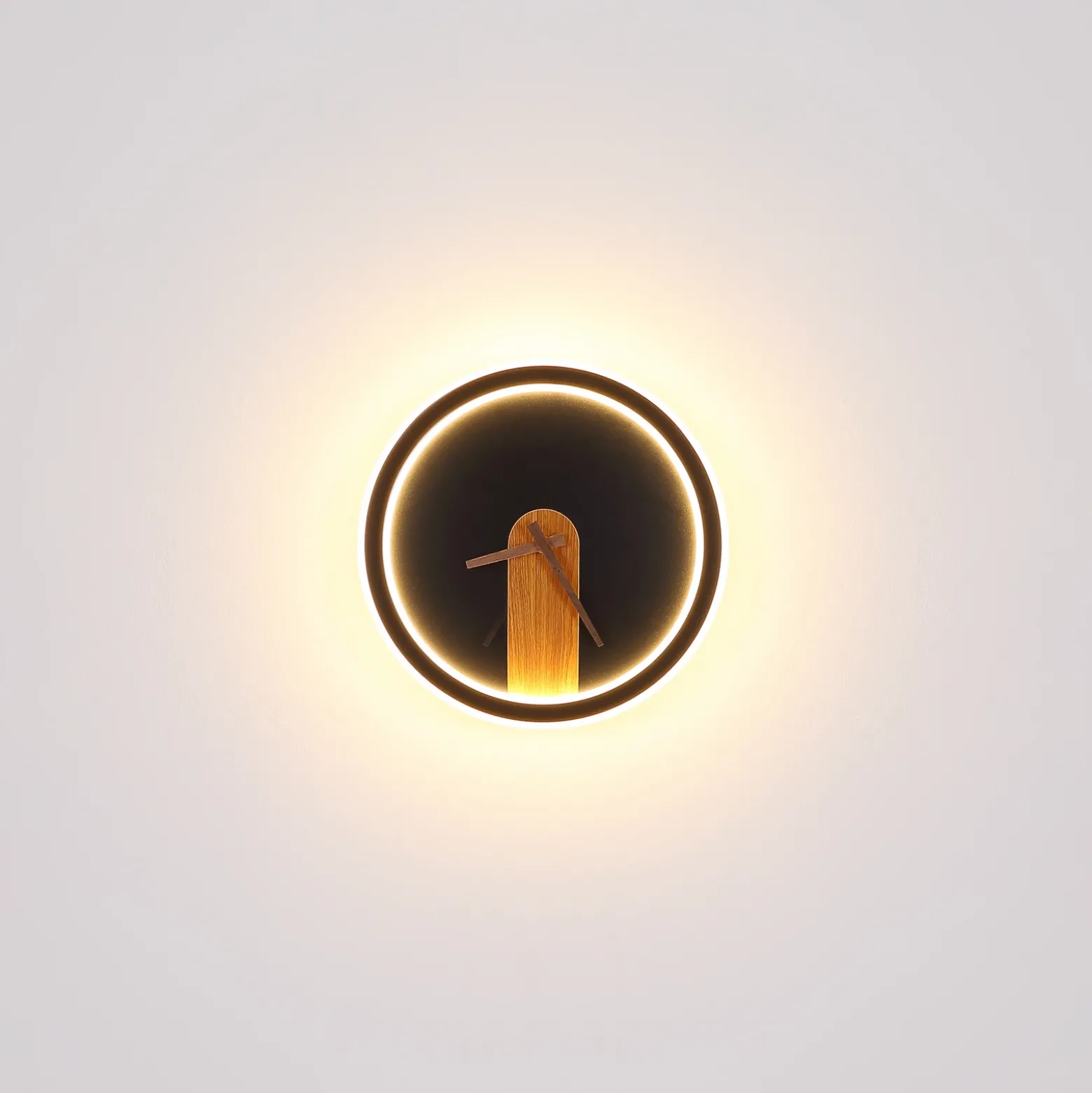 Aplique LED Sussy con reloj negro/madera oscura