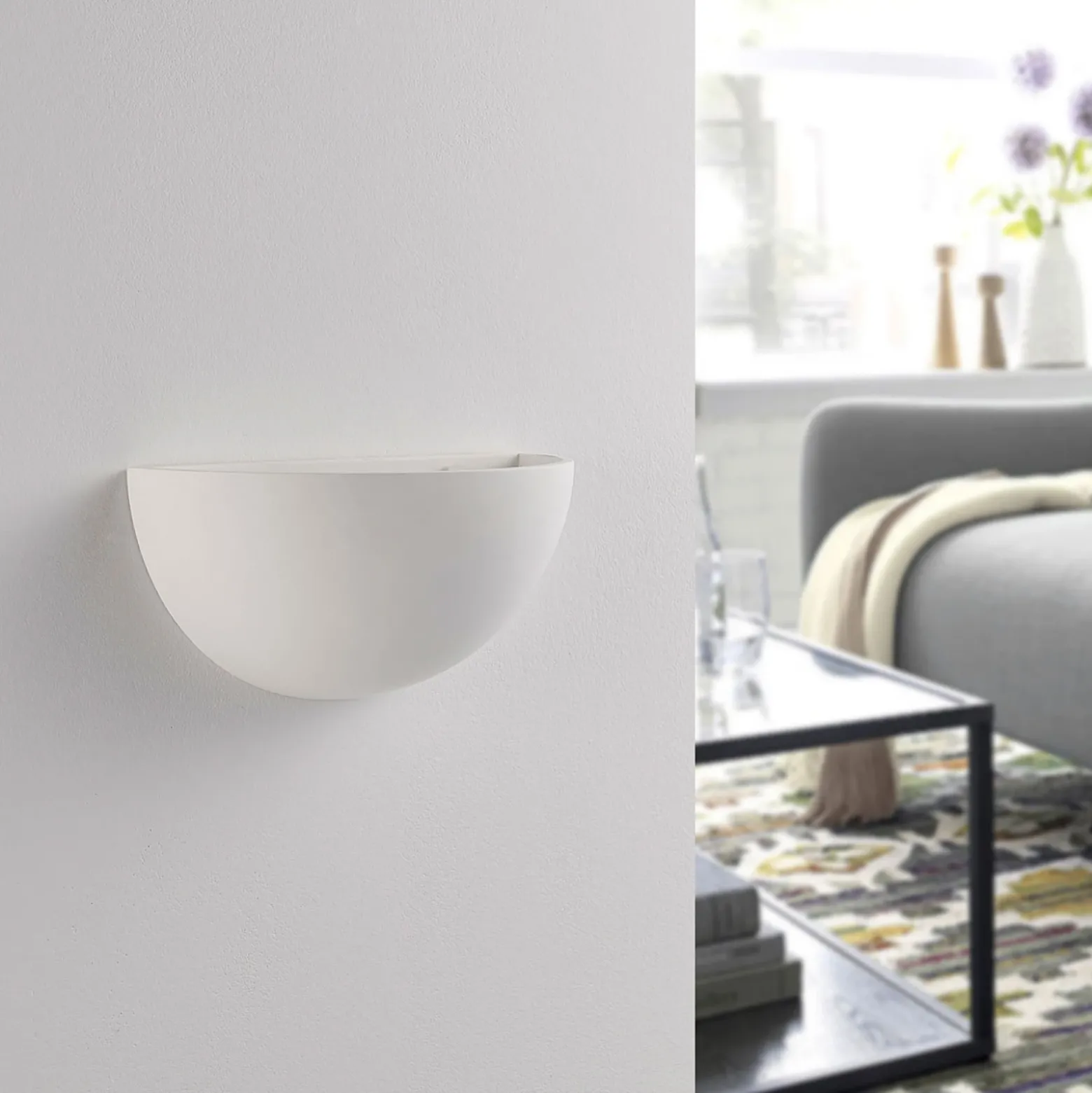 Aplique Narin de Lindby, blanco, yeso, semicircular, 28 cm