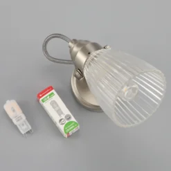 Aplique para baño Lindby Kara, 21 cm de altura, cristal, IP44, G9
